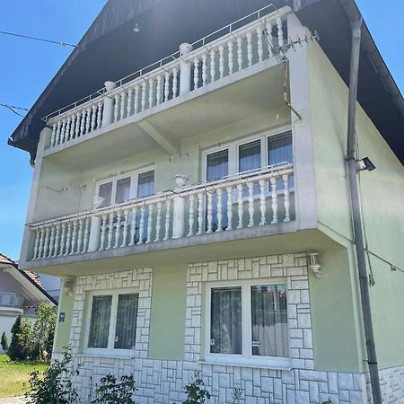 Kod Bajrame Hotel Szarajevó Kültér fotó