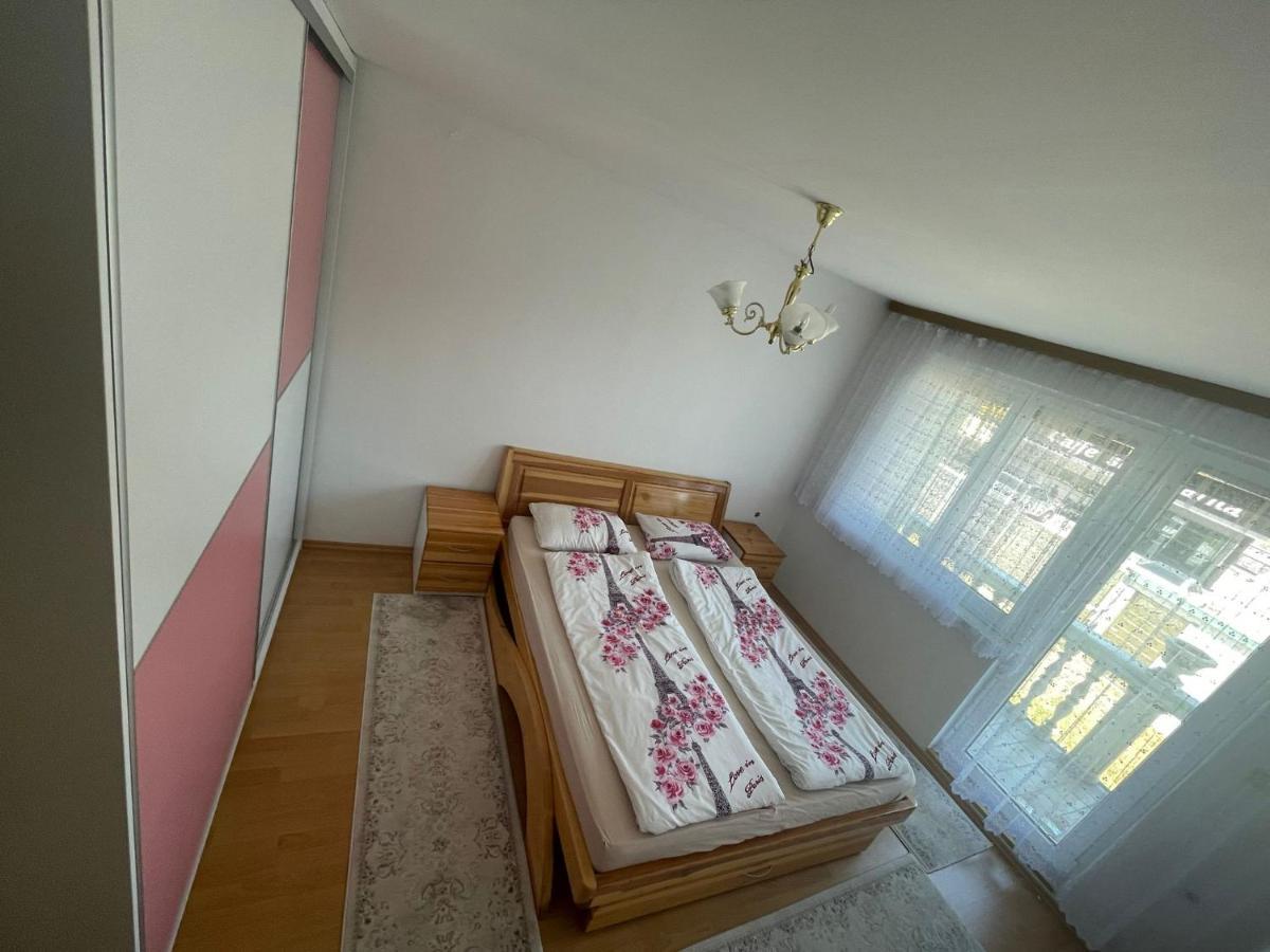 Kod Bajrame Hotel Szarajevó Kültér fotó